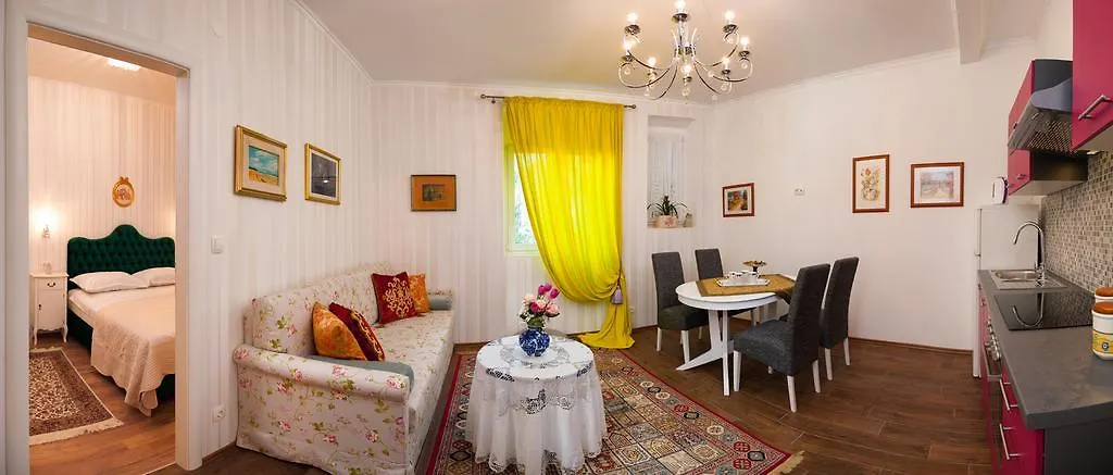 Apartments Tonis Split